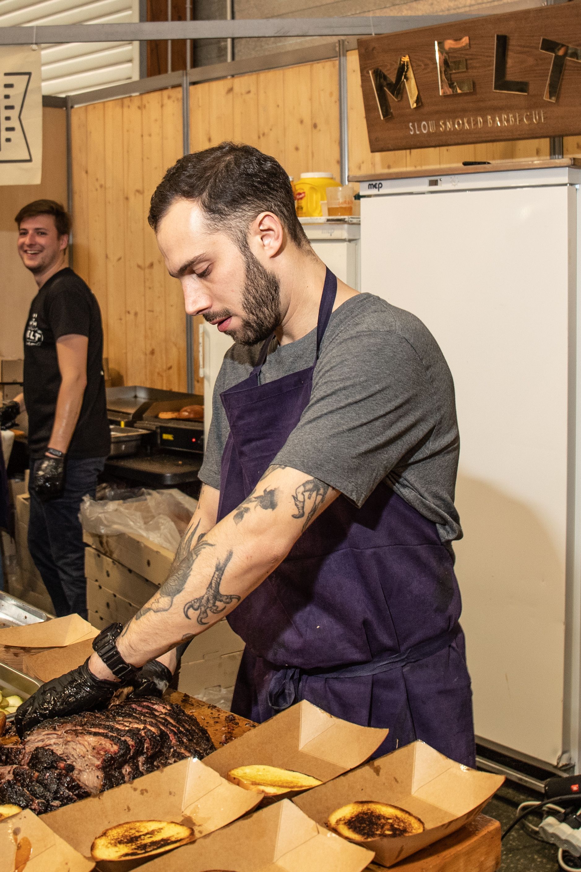 should_generate_image_description